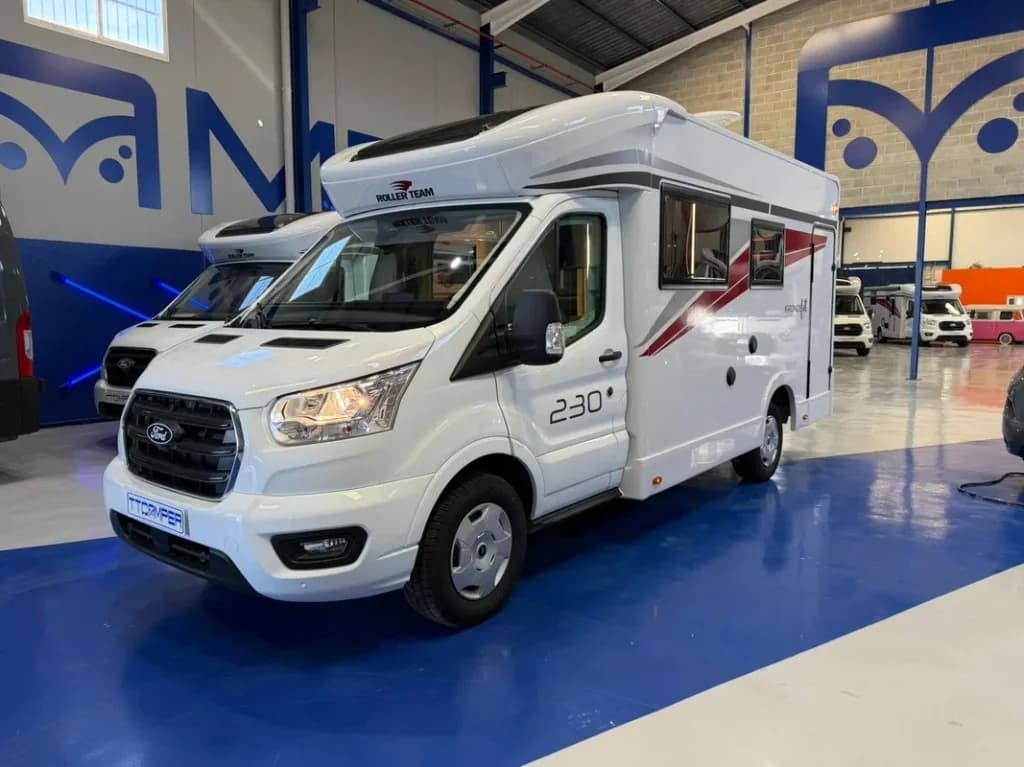 Roller Team Kronos en la nave de TT Camper